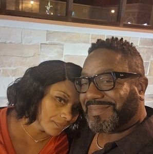 Meet your Posher, Razonda-derek